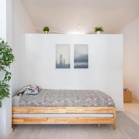 Beautiful Cozy In The Heart Of Apartment *